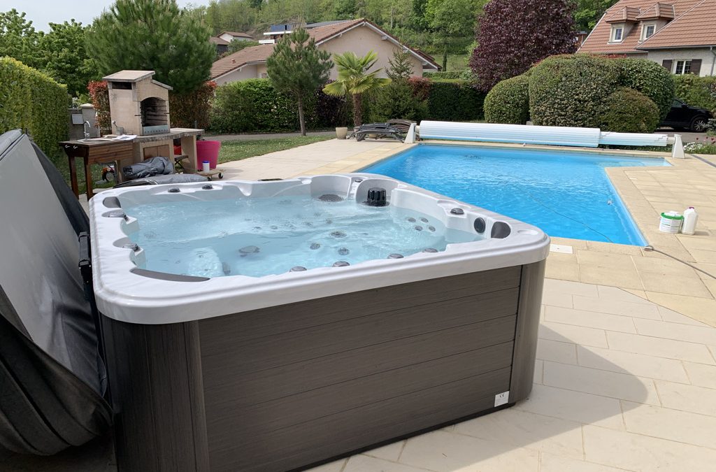 Installation d’un Jacuzzi 6 places au Puy-en-Velay