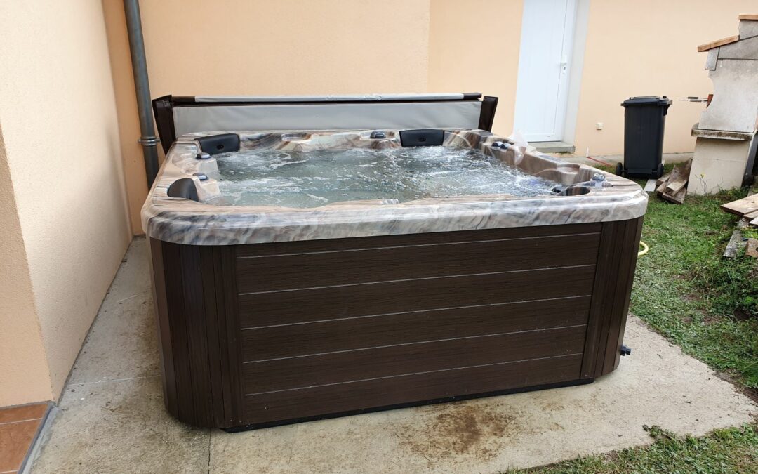 Installation d’un Jacuzzi 5 personnes à Aubière